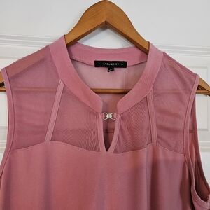 Women's sleeveless blouse